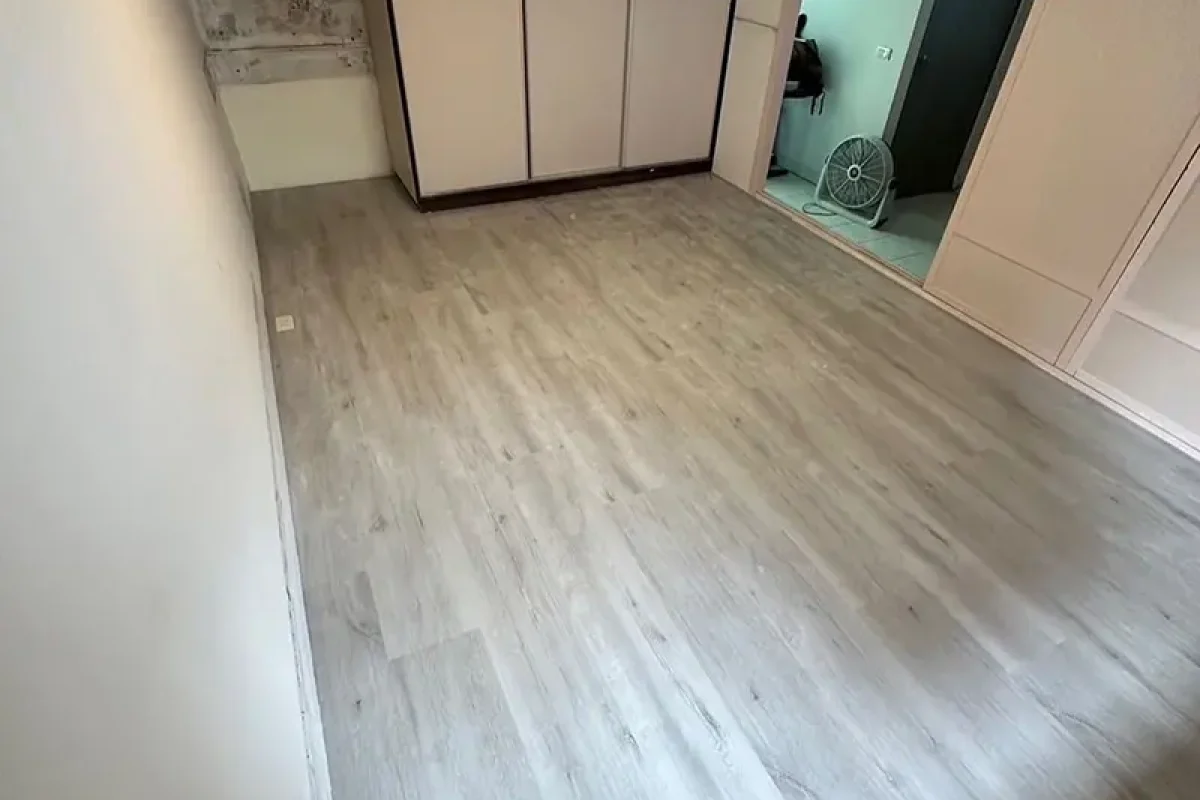 萍菲工程-台北石塑地板-台北地板-台北窗簾安裝-台北貼壁紙-桃園石塑地板-桃園塑膠地板_241113_明星主打_西湖龍井_02