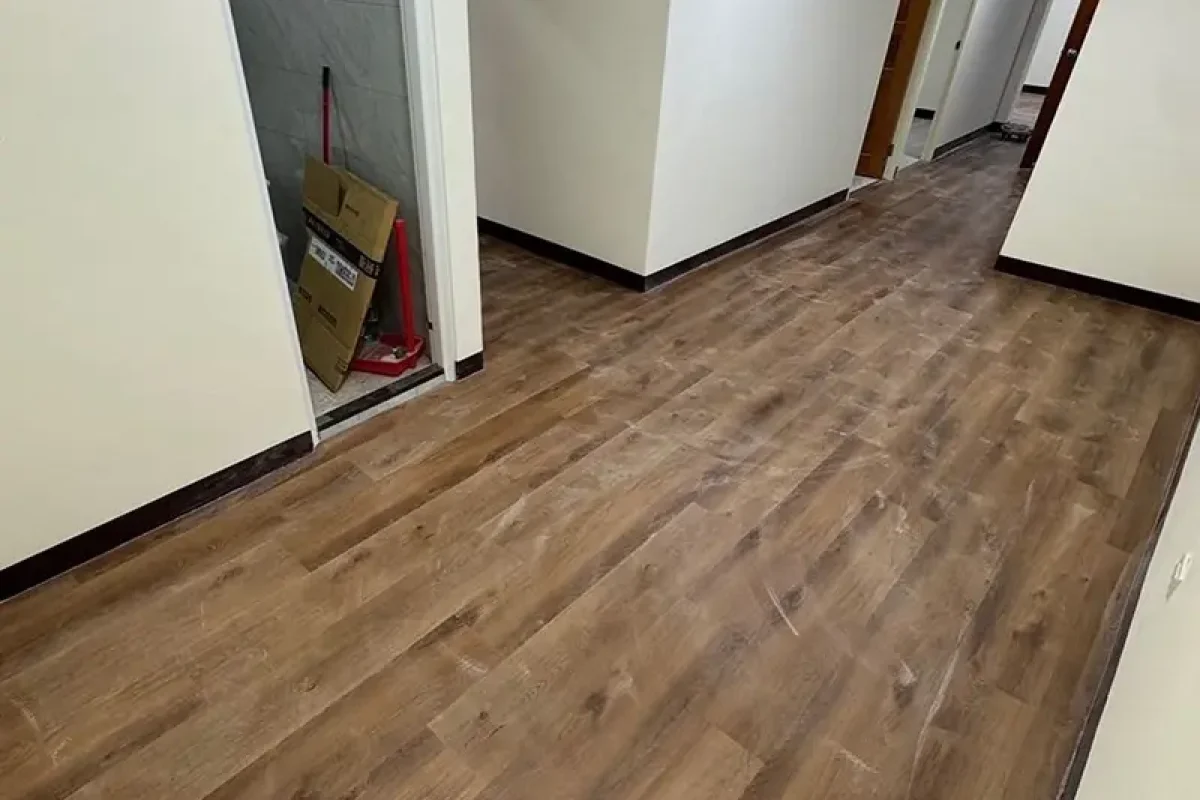 萍菲工程-台北石塑地板-台北地板-台北窗簾安裝-台北貼壁紙-桃園石塑地板-桃園塑膠地板_241113_明星主打_魚池紅玉_03