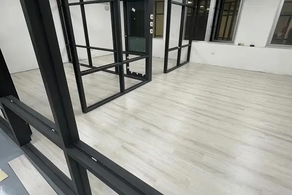 萍菲工程-台北石塑地板-台北地板-台北窗簾安裝-台北貼壁紙-桃園石塑地板-桃園塑膠地板_portfolio_地板案例照片_013